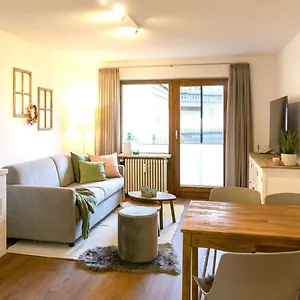 Balkon Mit Ruhigem Garten In Apartment